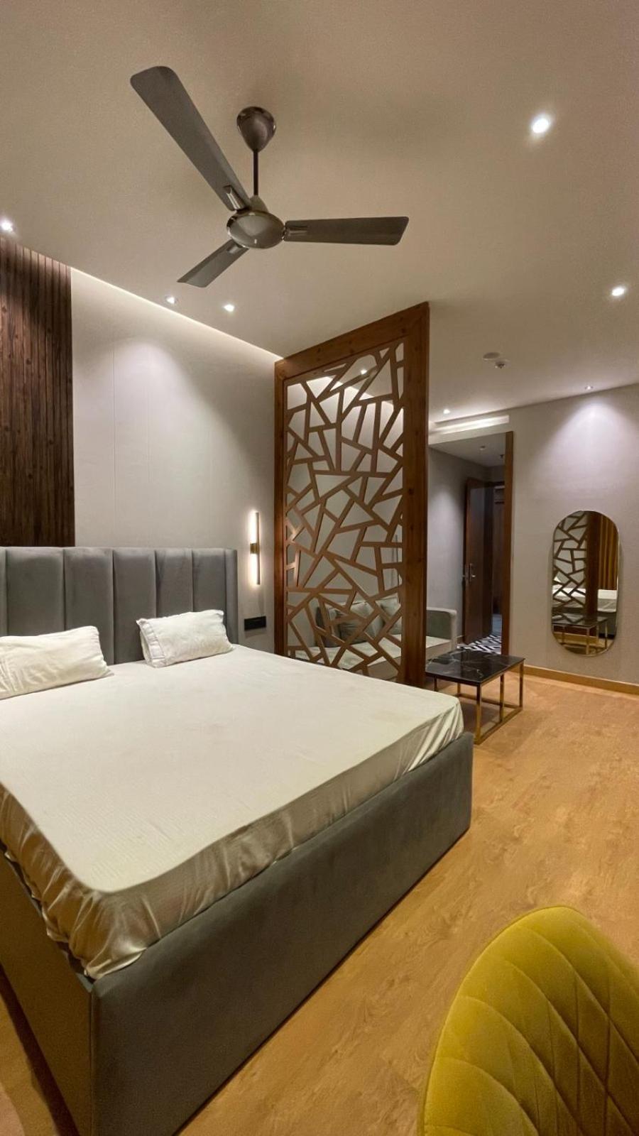 Urban Abodes Aparthotel Ghaziabad Esterno foto
